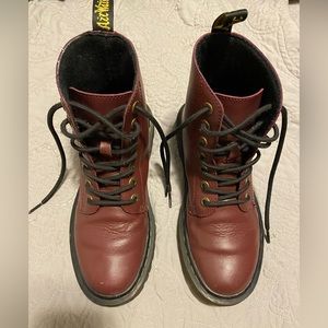 Dr Marten Boots Women’s Leather size 7